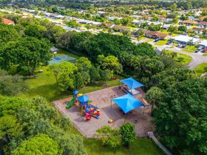 123 Palm Bay Ter B, Palm Beach Gardens FL 33418
