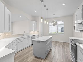 123 Palm Bay Ter B, Palm Beach Gardens FL 33418