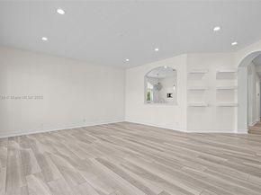 123 Palm Bay Ter B, Palm Beach Gardens FL 33418