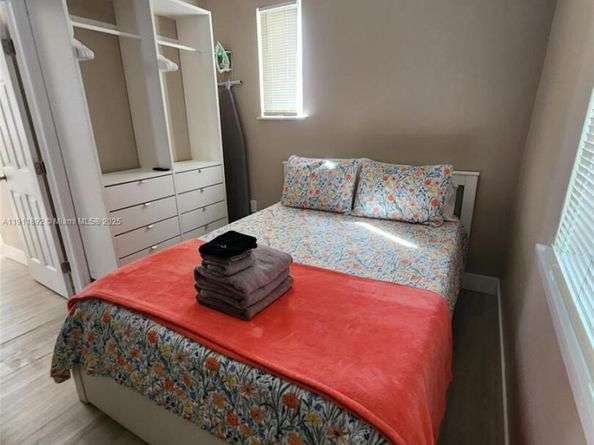 243 SW 10th Ave, Miami FL 33130