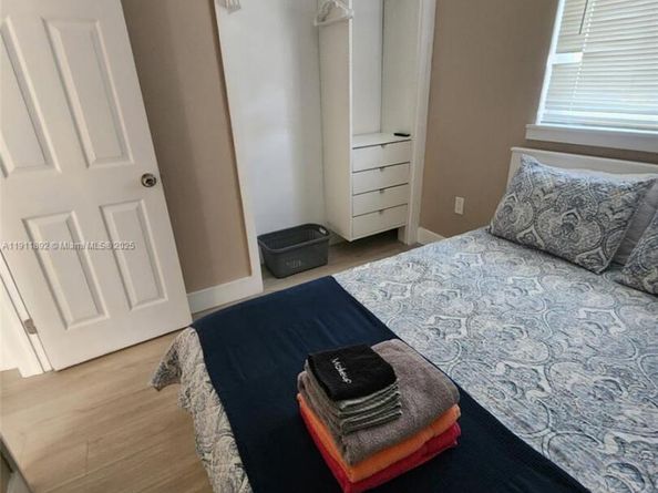 243 SW 10th Ave, Miami FL 33130