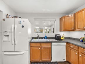 227 SW 13th Ave, Boynton Beach FL 33435