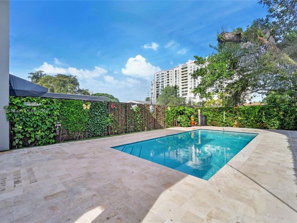 2943 SW 23rd St, Miami FL 33145