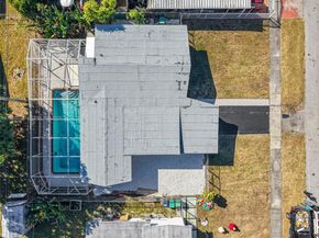 832 NW 171st Ter, Miami Gardens FL 33169