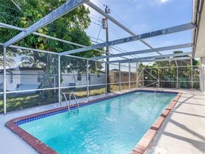 832 NW 171st Ter, Miami Gardens FL 33169