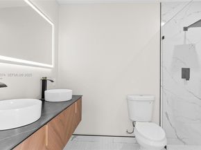 832 NW 171st Ter, Miami Gardens FL 33169