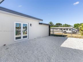 832 NW 171st Ter, Miami Gardens FL 33169