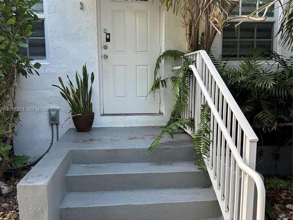 8401 Crespi Blvd 3, Miami Beach FL 33141