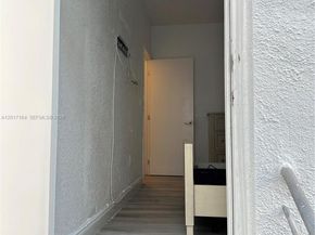 8401 Crespi Blvd 3, Miami Beach FL 33141