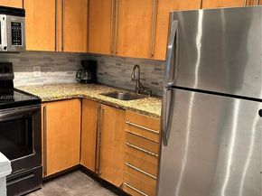 8401 Crespi Blvd 3, Miami Beach FL 33141