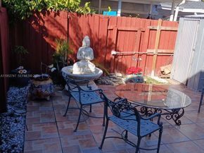 7854 W 10th Ave 7854, Hialeah FL 33014