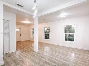 415 NW 7th St, Homestead FL 33030