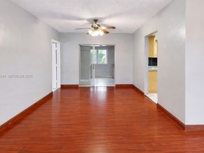 3241 NW 40th St, Lauderdale Lakes FL 33309