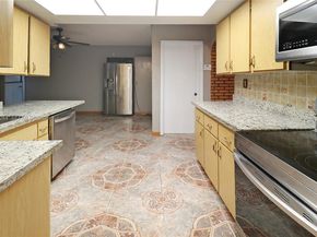 3241 NW 40th St, Lauderdale Lakes FL 33309