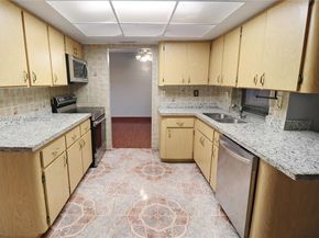 3241 NW 40th St, Lauderdale Lakes FL 33309