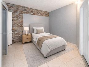 3241 NW 40th St, Lauderdale Lakes FL 33309