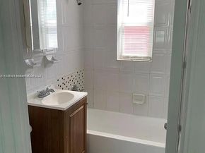 1277 NW 58th St, Miami FL 33142