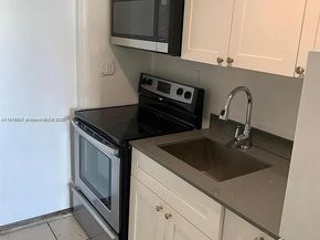 1277 NW 58th St, Miami FL 33142