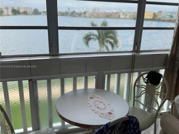 18555 NE 14th Ave 618, Miami FL 33179