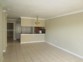 15665 SW 82nd Cir Ln 44, Miami FL 33193
