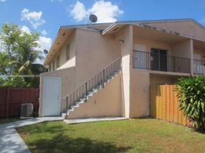 15665 SW 82nd Cir Ln 44, Miami FL 33193
