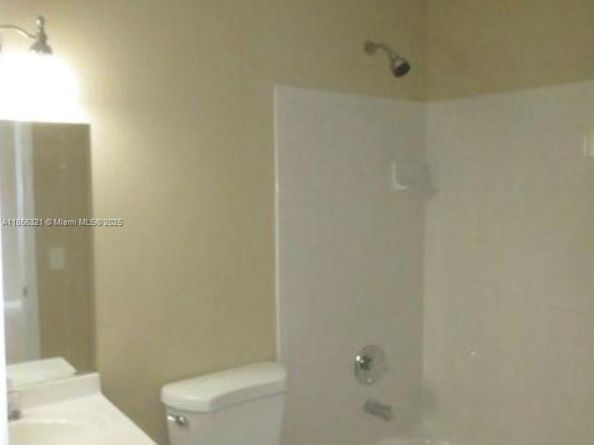 15665 SW 82nd Cir Ln 44, Miami FL 33193