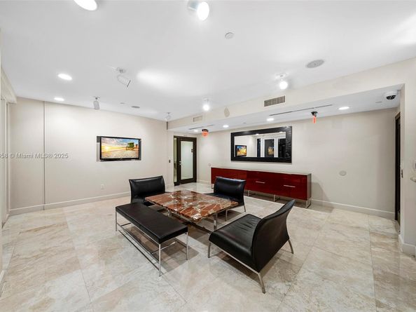 10 Aragon Ave 1417, Coral Gables FL 33134