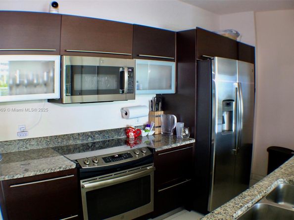 951 Brickell Ave, Miami FL 33131