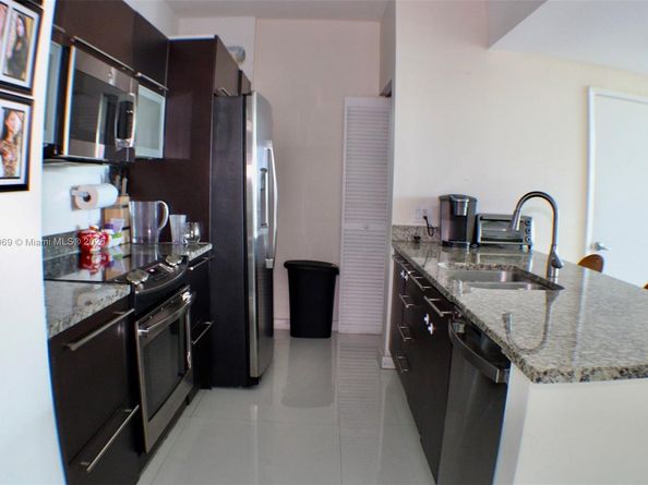 951 Brickell Ave, Miami FL 33131