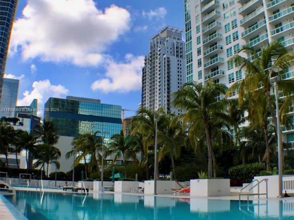 951 Brickell Ave, Miami FL 33131