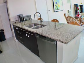 951 Brickell Ave, Miami FL 33131