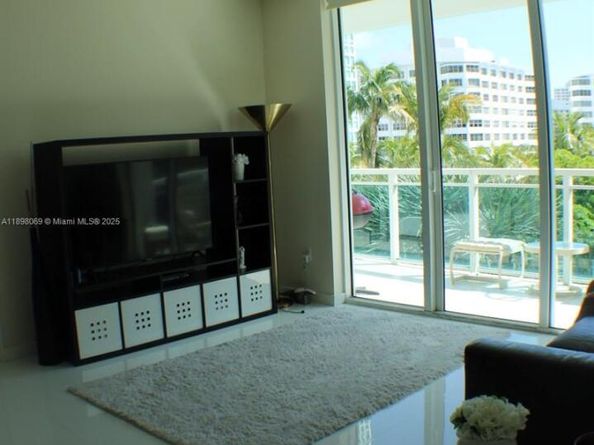 951 Brickell Ave, Miami FL 33131