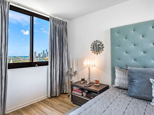 1000 Venetian Way 1403, Miami FL 33139