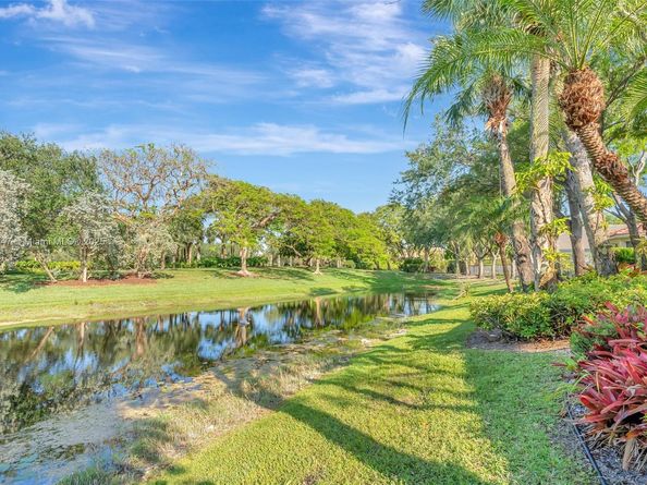 5957 NW 125th Ave, Coral Springs FL 33076