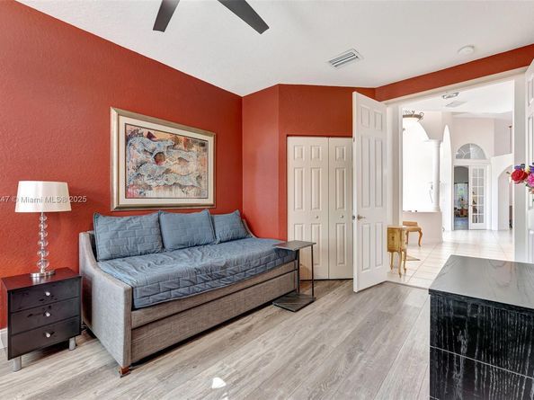 5957 NW 125th Ave, Coral Springs FL 33076
