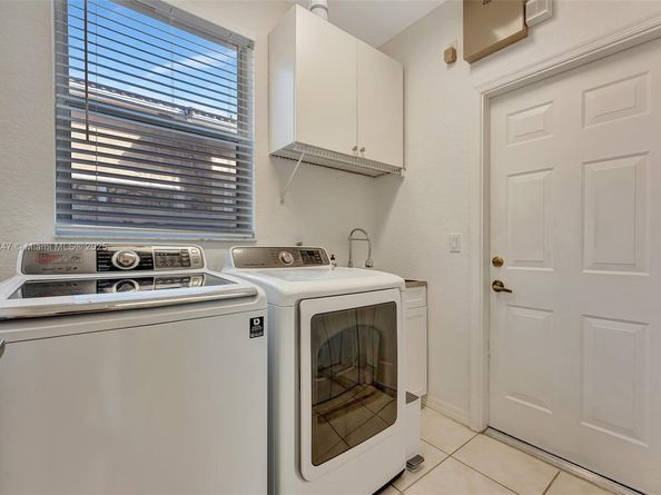 5957 NW 125th Ave, Coral Springs FL 33076