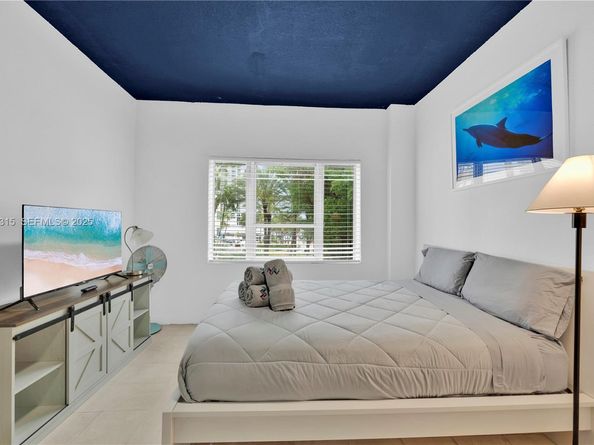 255 W 24th St 302, Miami Beach FL 33140