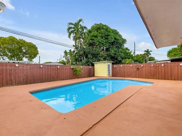 1820 N 27th Ave, Hollywood FL 33020