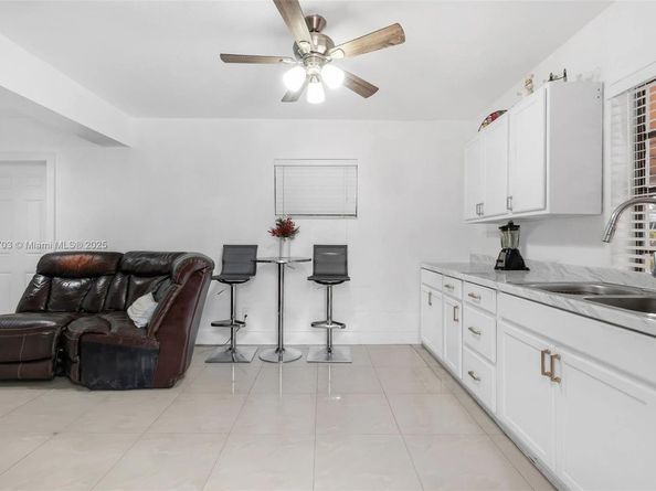 1820 N 27th Ave, Hollywood FL 33020