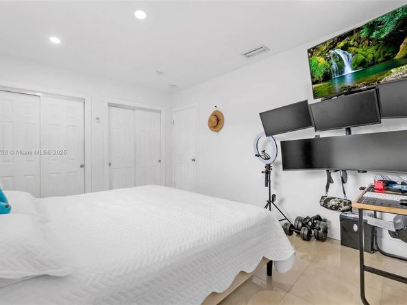 1820 N 27th Ave, Hollywood FL 33020