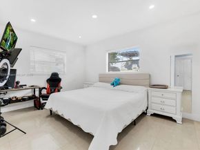 1820 N 27th Ave, Hollywood FL 33020