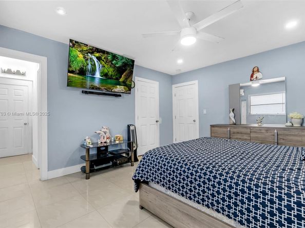 1820 N 27th Ave, Hollywood FL 33020