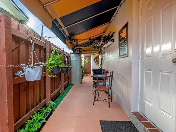 1820 N 27th Ave, Hollywood FL 33020