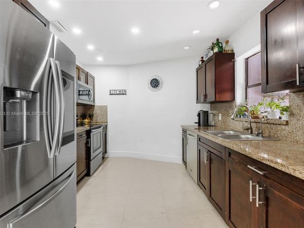 1820 N 27th Ave, Hollywood FL 33020