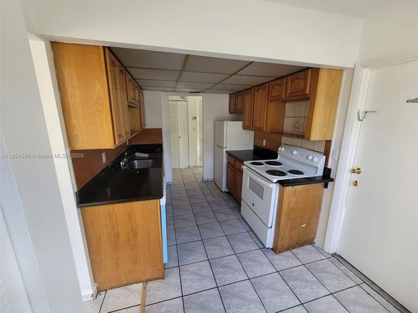 16400 NE 17th Ave 206, North Miami Beach FL 33162