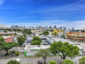 Undisclosed Address #A11627046, Miami FL 33125