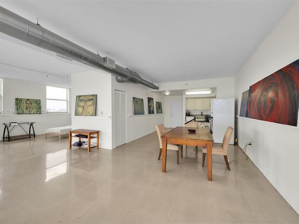 Undisclosed Address #A11627046, Miami FL 33125