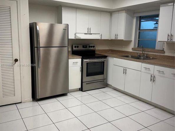 6532 SW 18th Ct, North Lauderdale FL 33068