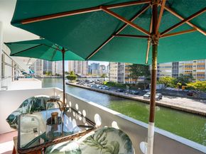 2500 Diana Dr 305, Hallandale Beach FL 33009