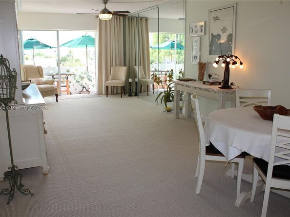 2500 Diana Dr 305, Hallandale Beach FL 33009